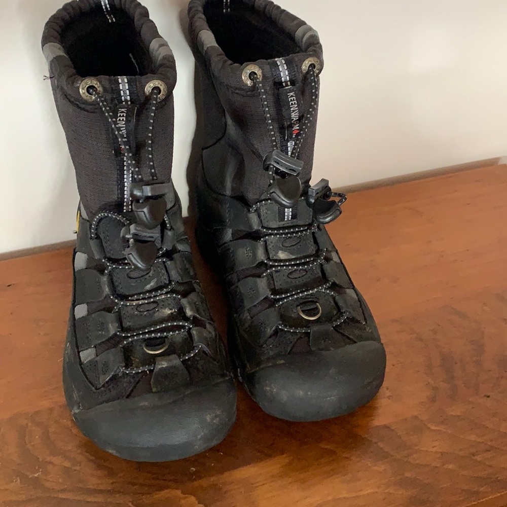 Keen Warm Winter/Rain Waterproof Boots. Size 3 - Picture 2 of 12